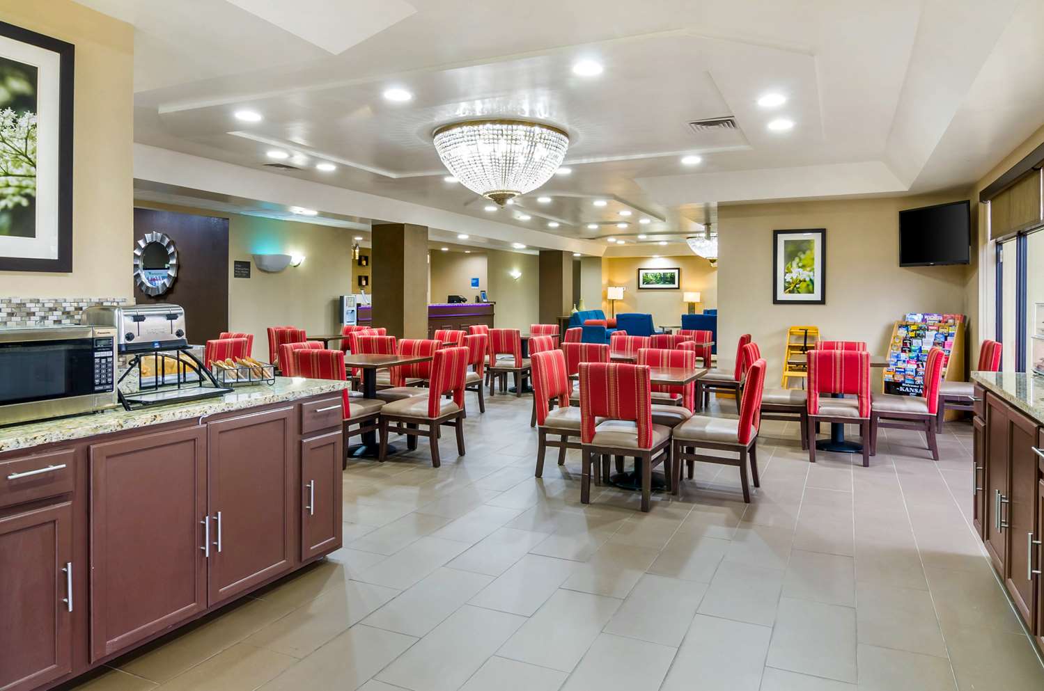 Comfort Inn Ottawa Kansas 25/36