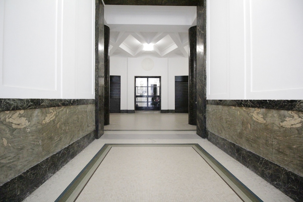 Piazza Carita 4/49