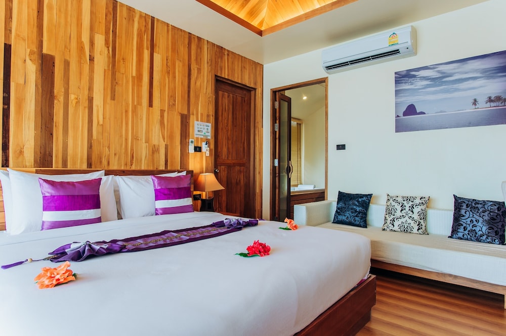 Connecting, Pool, Family, Villa, 2 Double Beds
