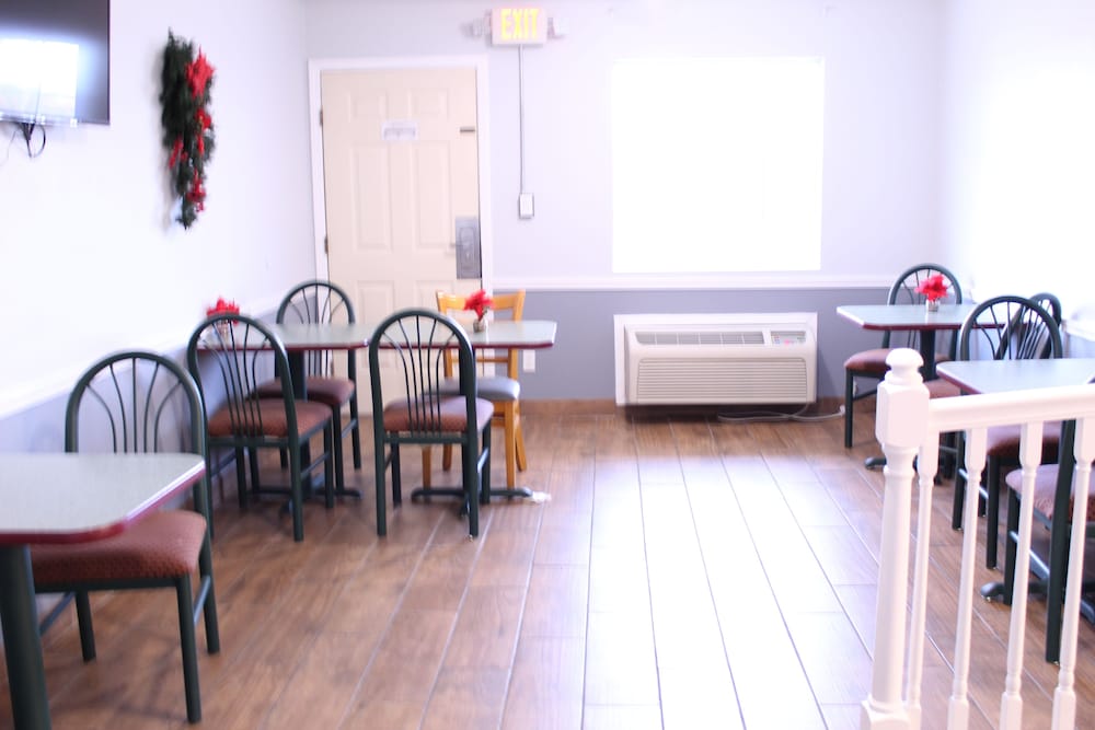 Gazebo Inn 34/44