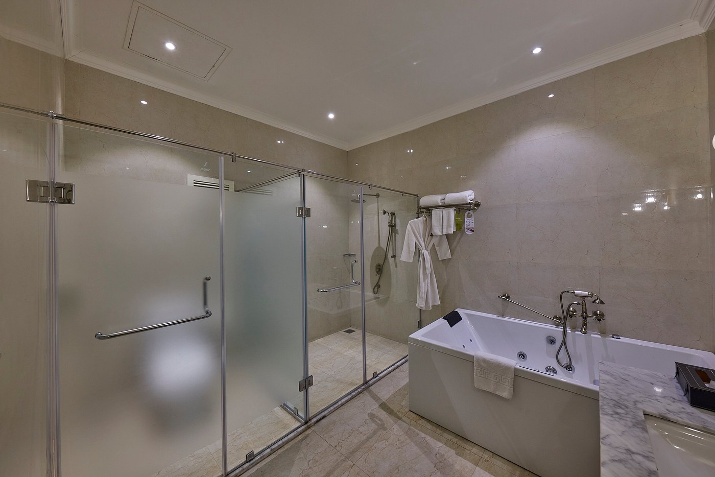 Maharaja, Royal, Suite, Double Bed, Balcony