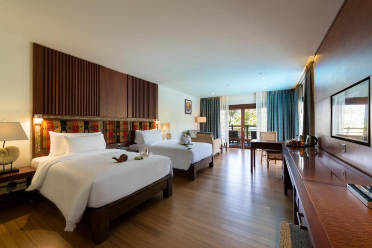 Deluxe, Double or Twin Bed, Adult Only, Pool Access, Smoking