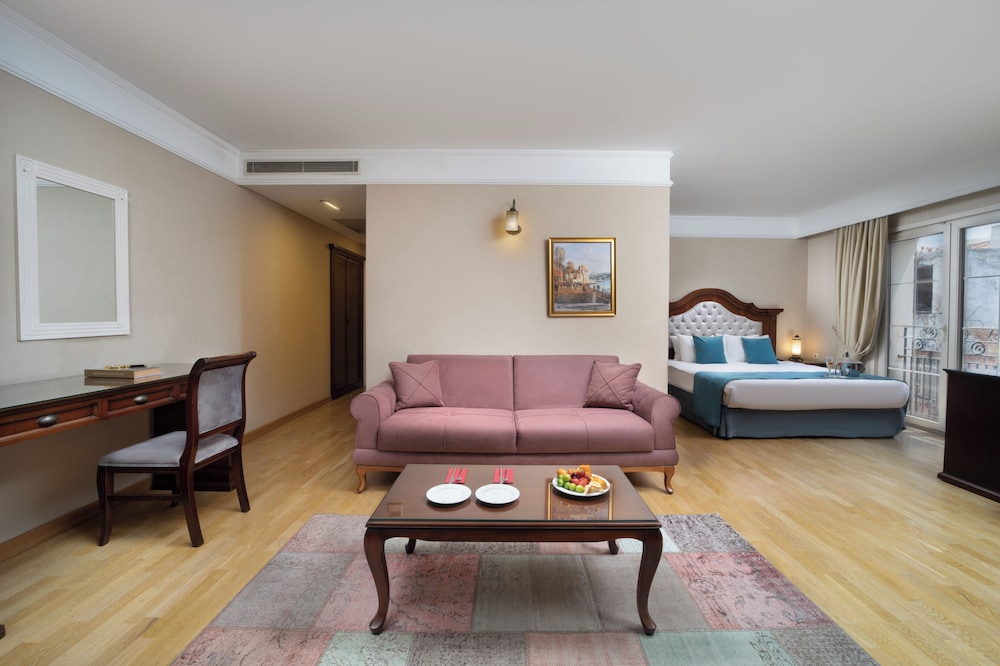 Recital Hotel 57/67
