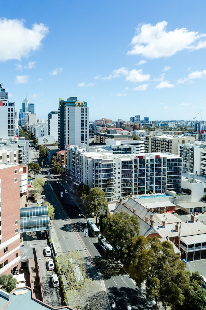 Ibis Styles East Perth 46/50