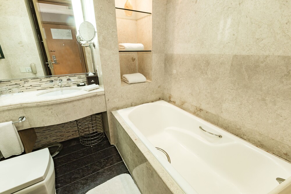 Wanze Hotel Changzhou (ex Maritim Hotel Changzhou) 57/59