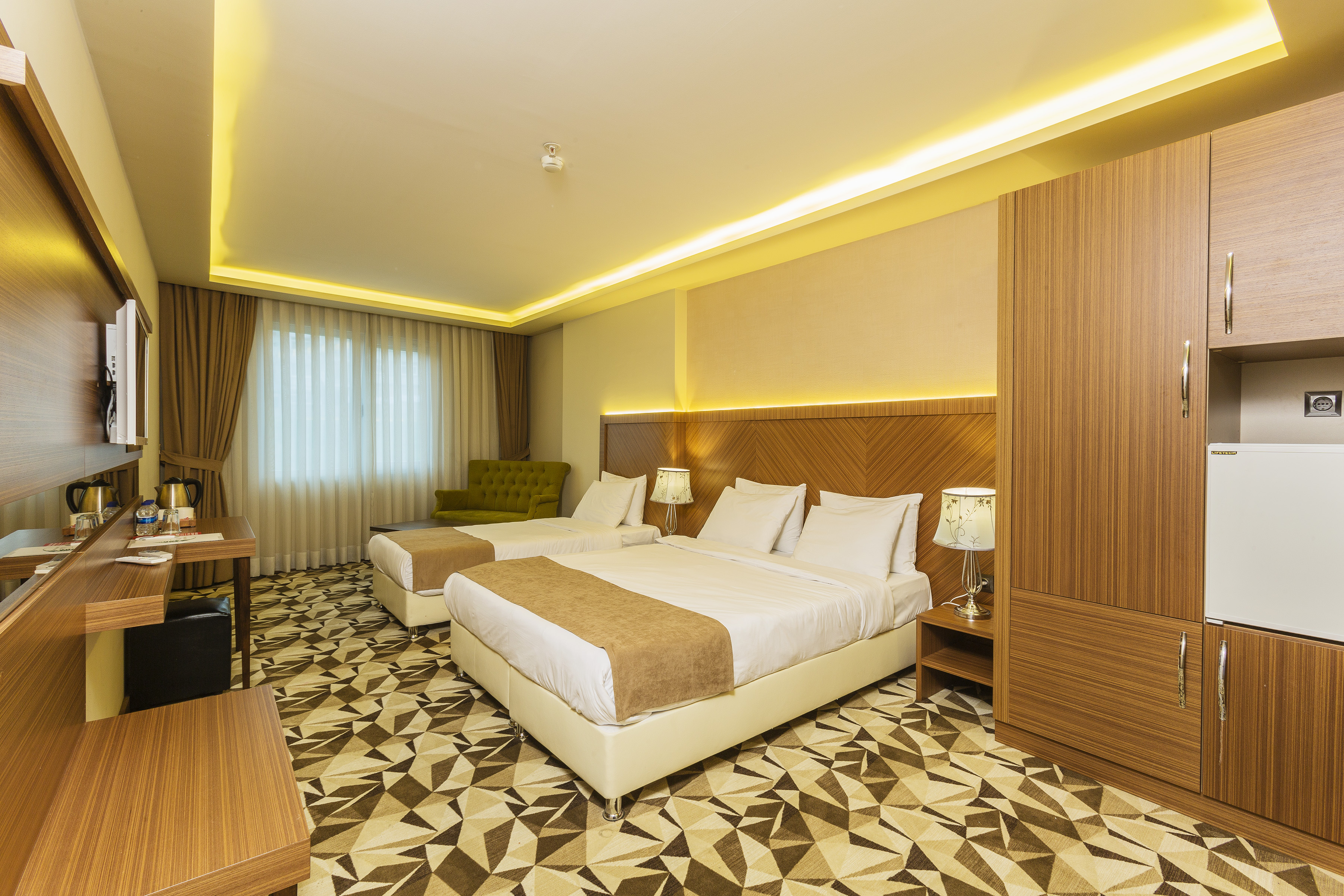Deluxe, Family, Atro Hotel 3/3
