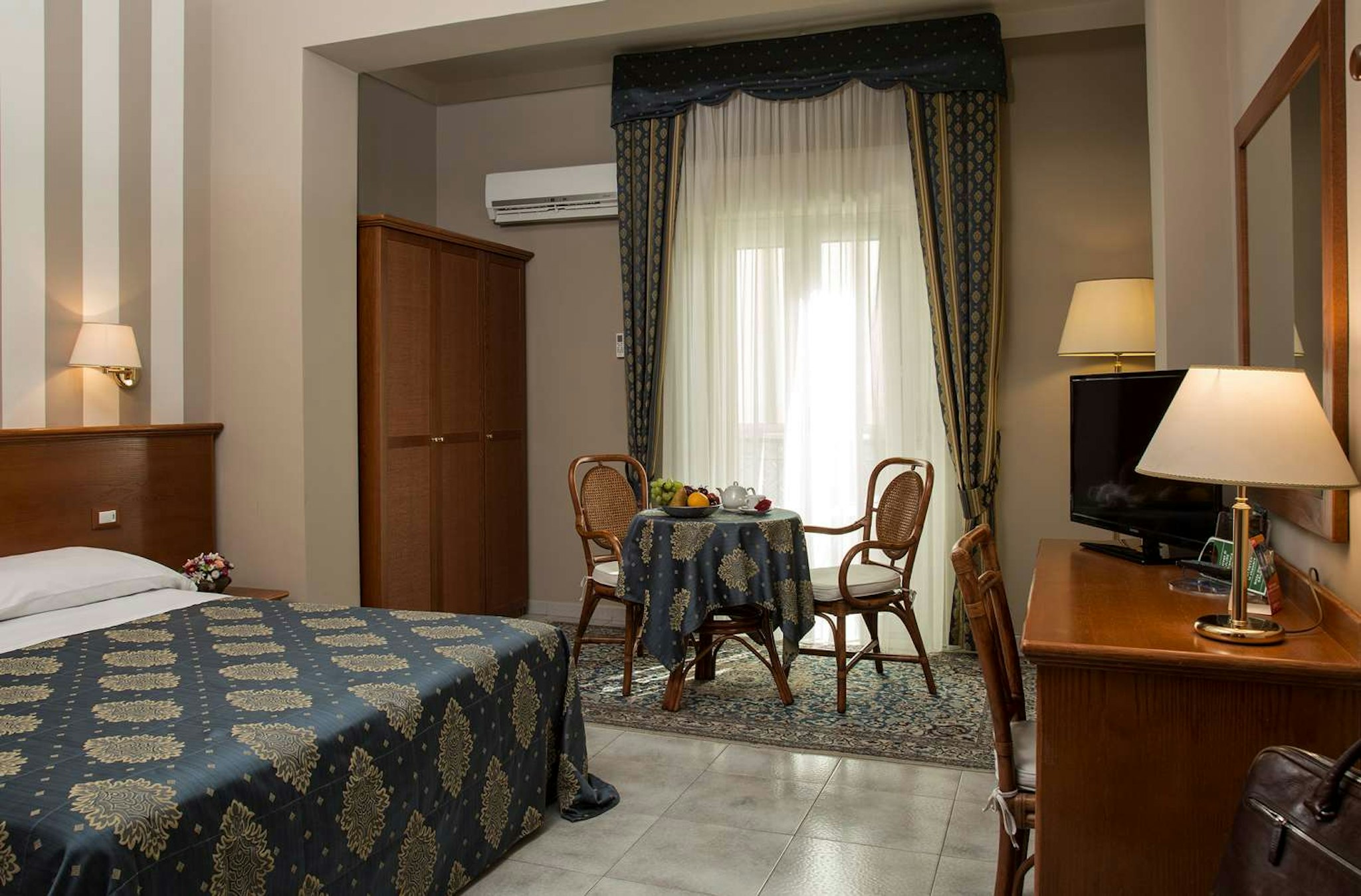 HOTEL REDEBORA 26/45