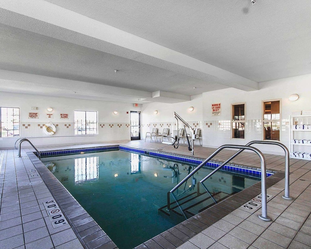 swimming pool spa