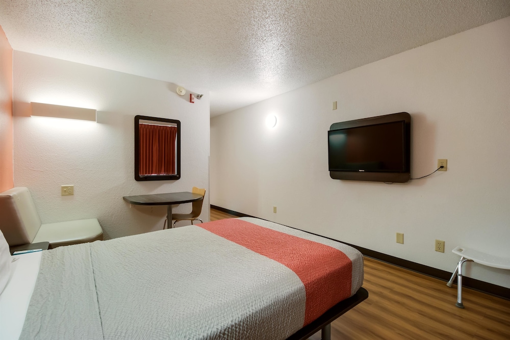 Motel6 Davenport, IA 13/29