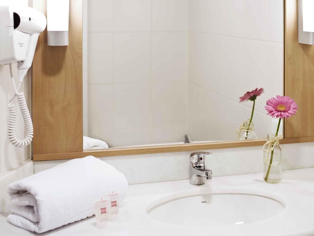 Ibis Novo Hamburgo 46/47
