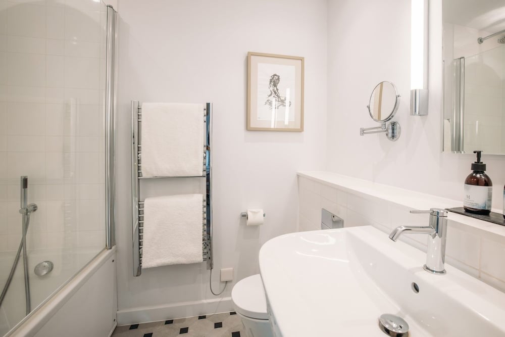 Meudon Hotel 50/50