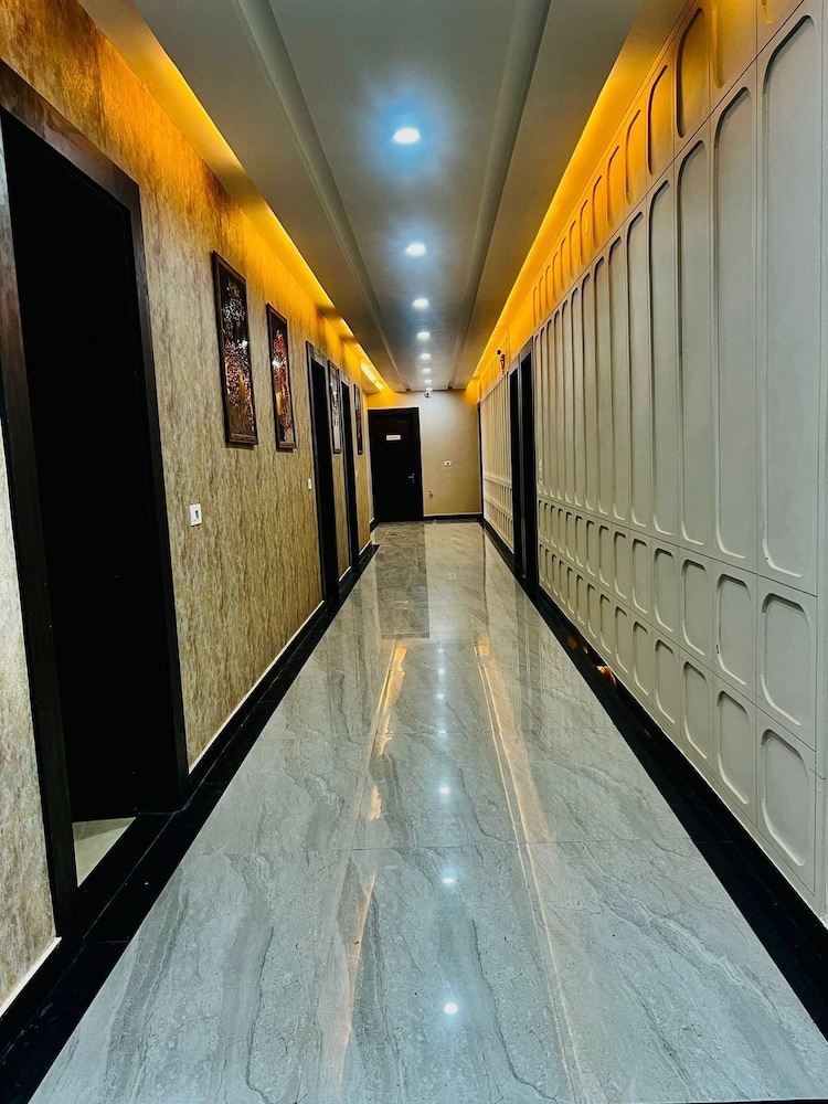 R.G Bilkha Hotel and Resorts 34/47