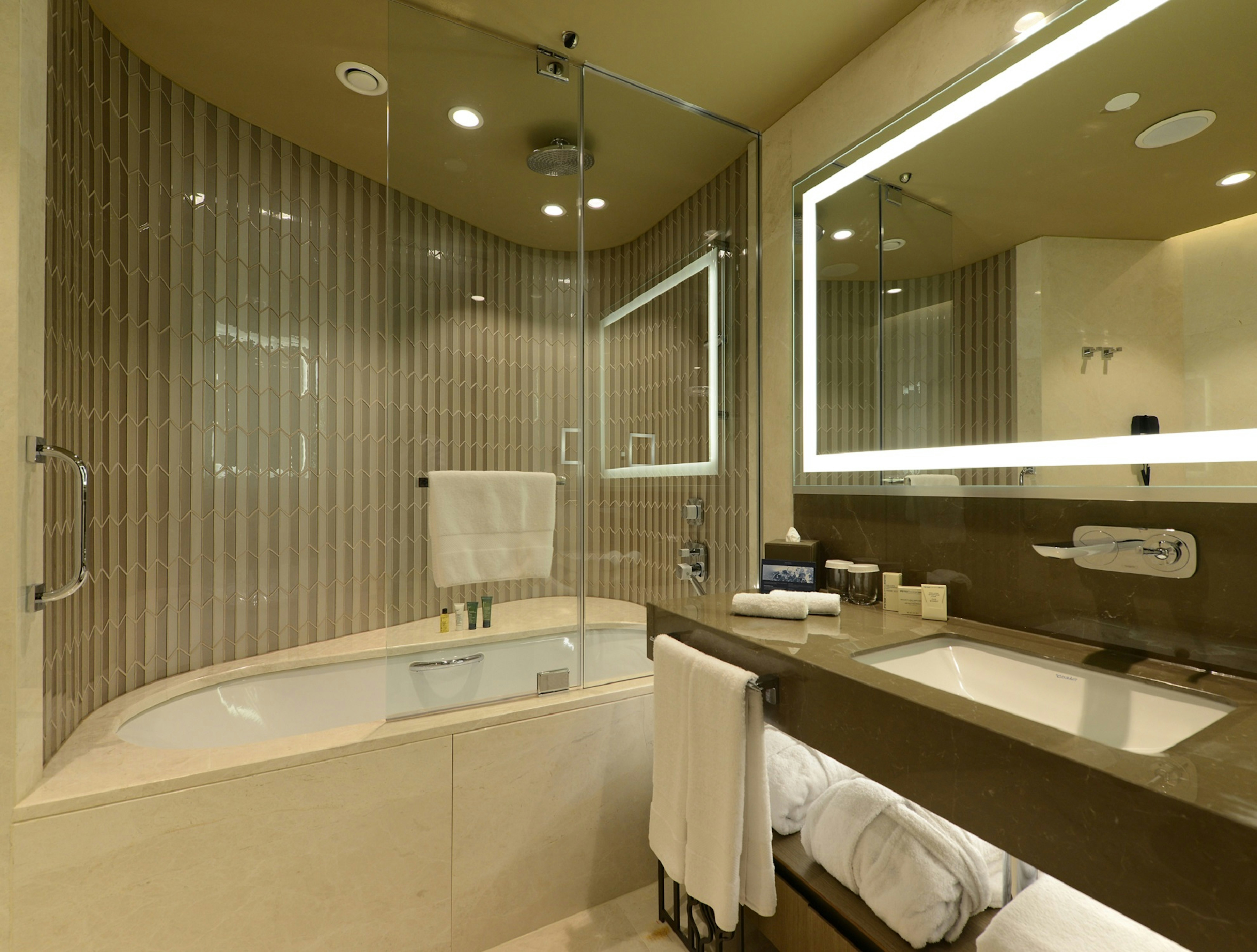 Hilton Istanbul Kozyatagi 48/50