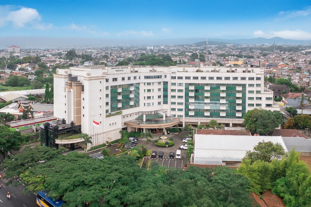 ARTOTEL Suites Aquila - Bandung 4/50