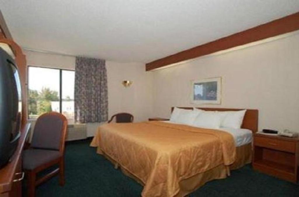 Baymont By Wyndham Mooresville 18/37