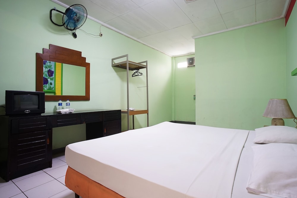 Hotel Bandung Permai by ZUZU 20/34