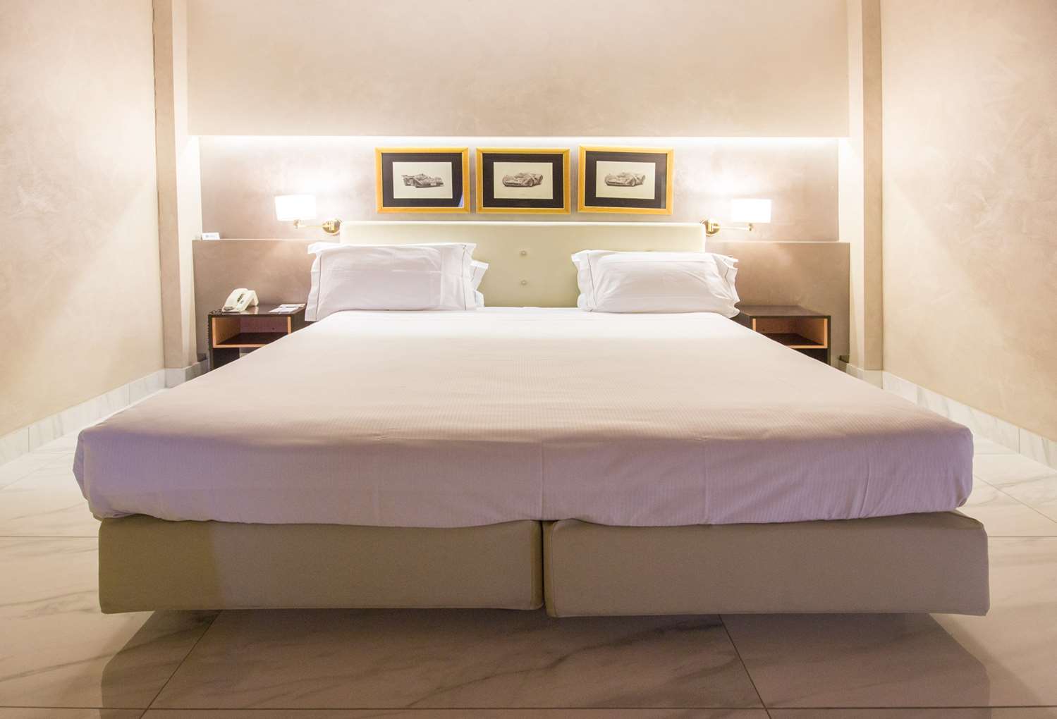 Connecting, Family, 2 Queen Beds, 2 Bathrooms 6/10