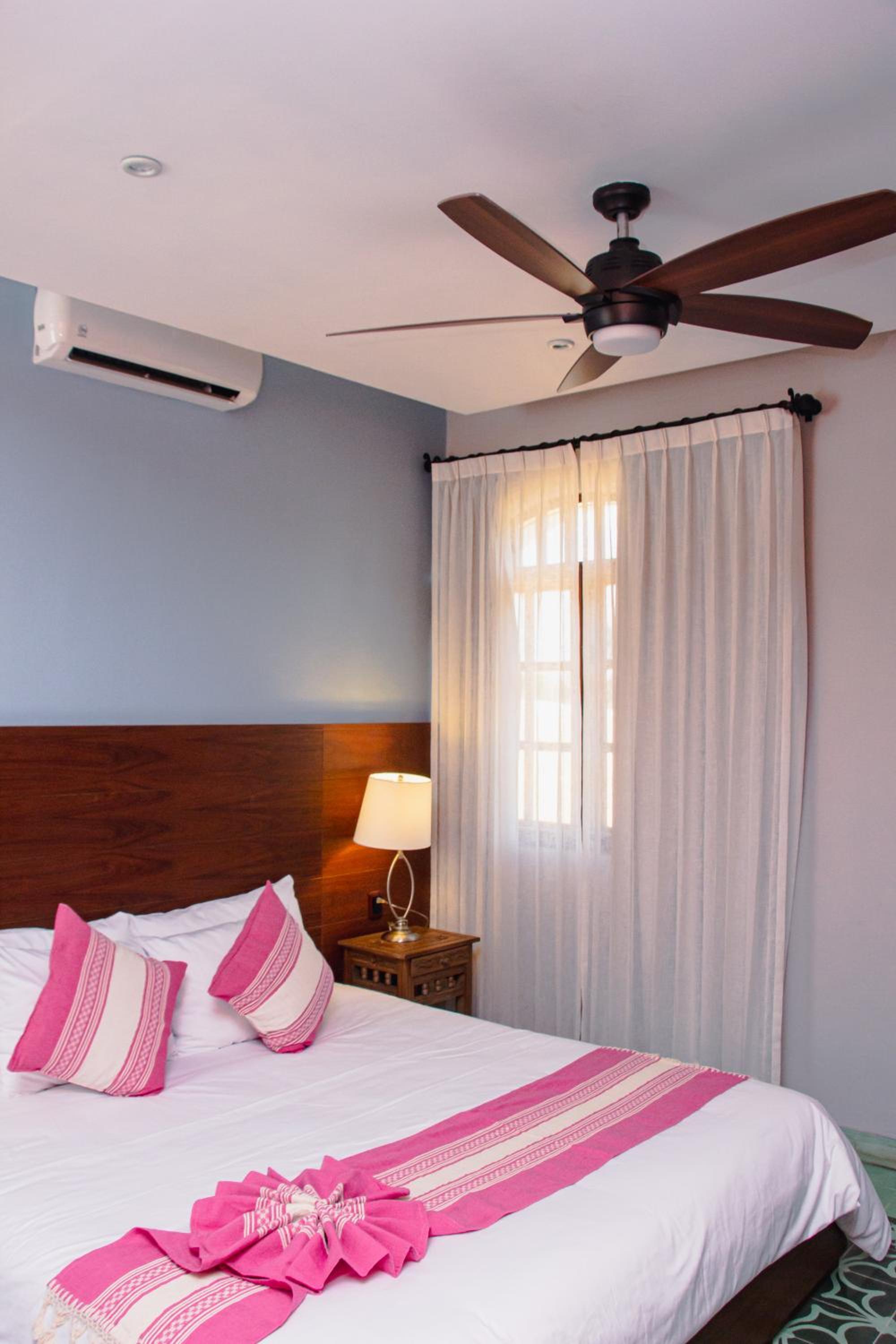 Suite, King Bed
