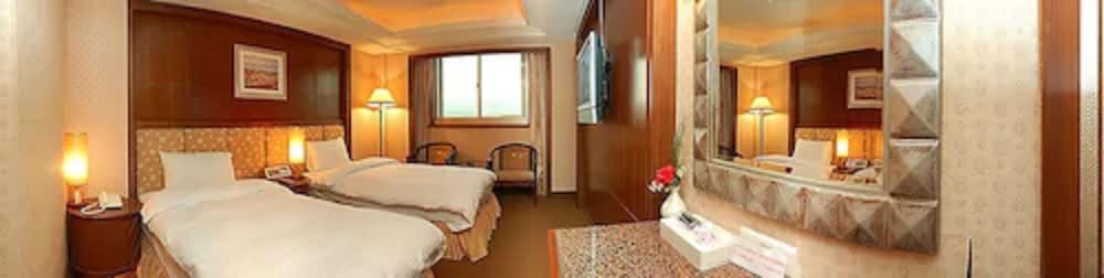 BUSINESS, TWIN BEDS