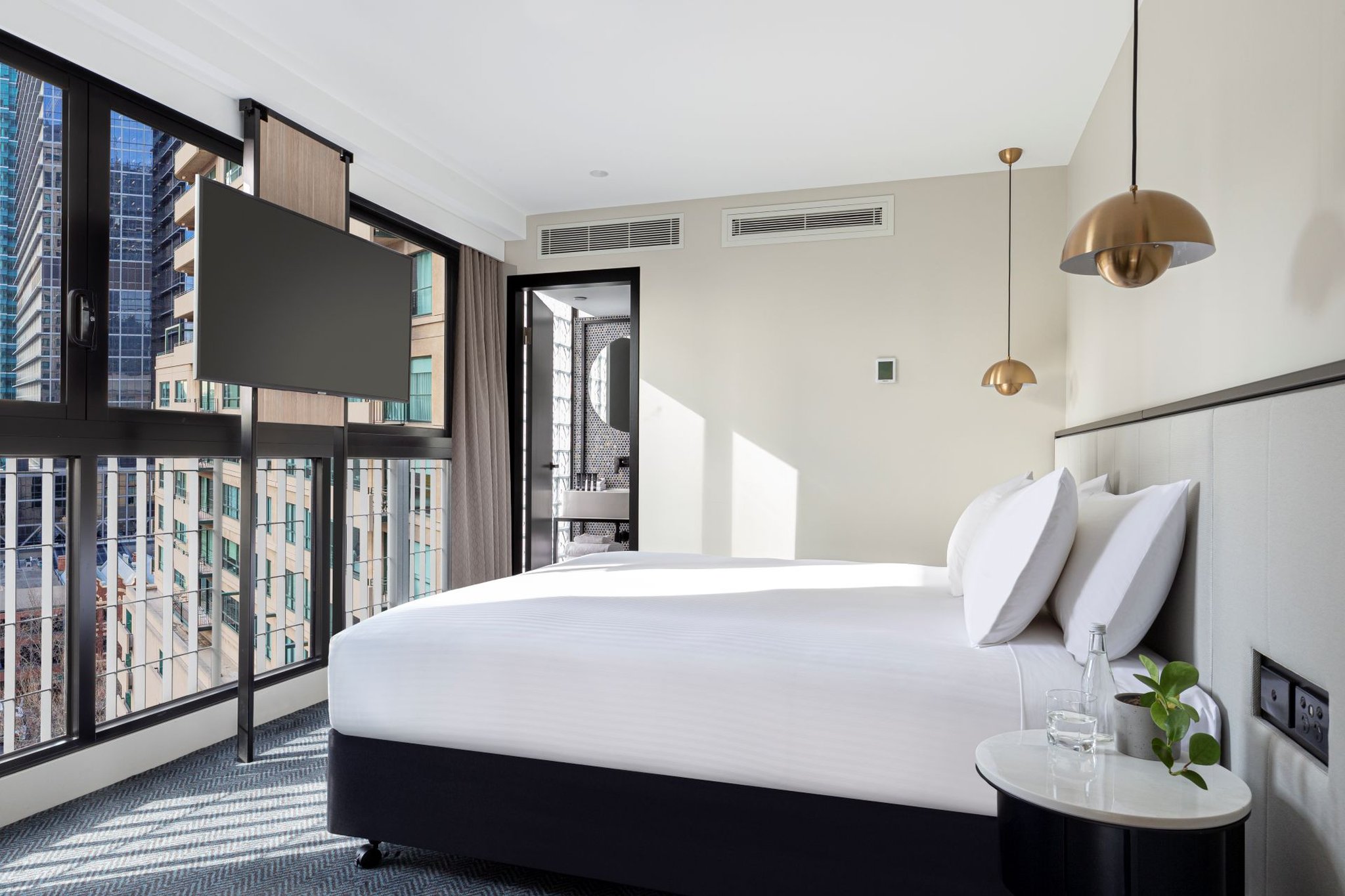 Brady Hotels Jones Lane 13/21