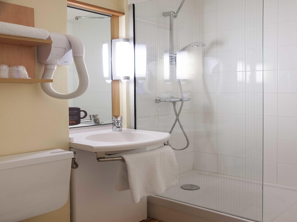 Ibis Moulins Sud 50/50