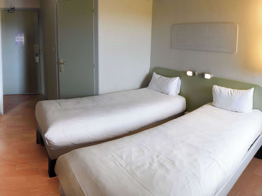 Ibis Budget Laval 32/67
