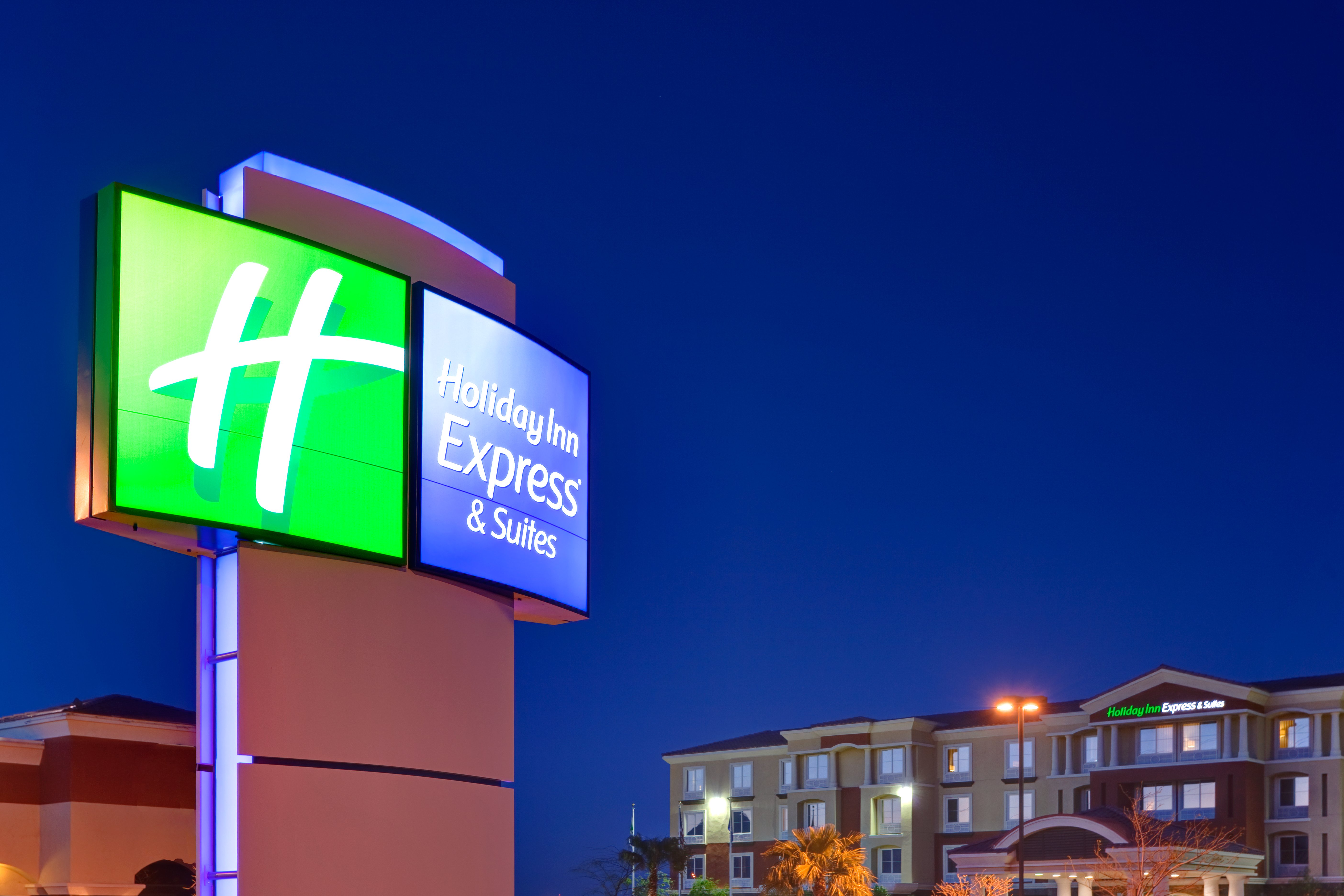 Holiday Inn Express & Suites Las Vegas SW Spring Valley, an IHG Hotel 2/55