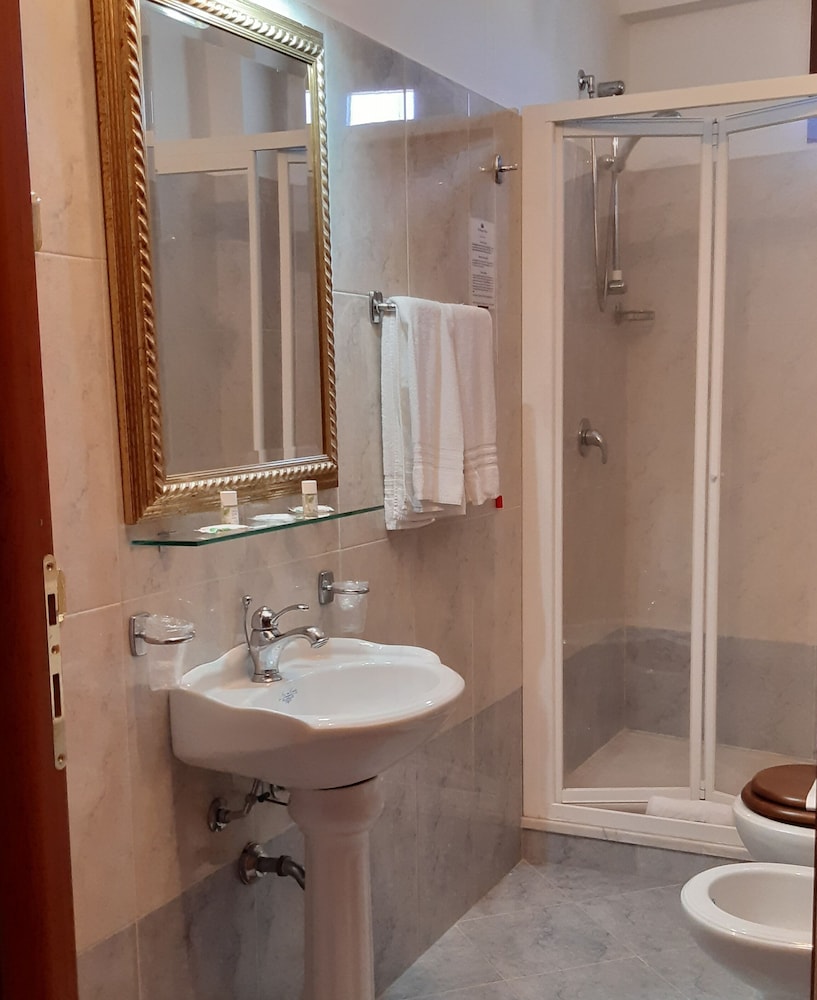 Hotel D Apos Angelo Palace 46/47