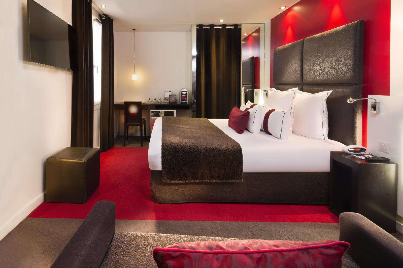 غرفة كلاسيكية ثلاثية بسرير كينج، Grand Hotel Saint Michel 2/3