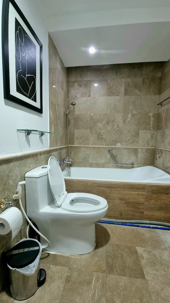 Amazing Marina Residential Suites 49/50
