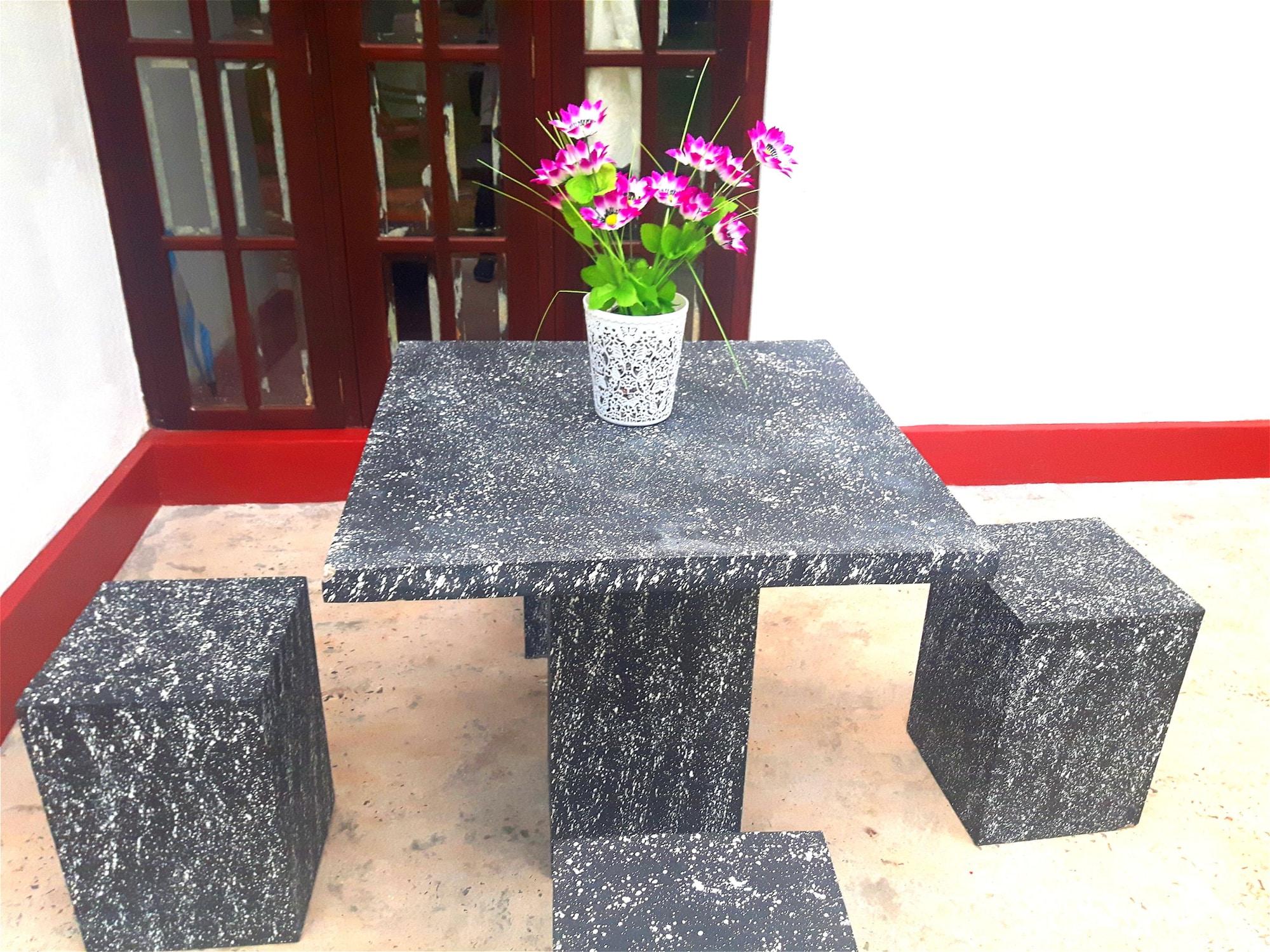 Nadee Villa Guest House 11/19