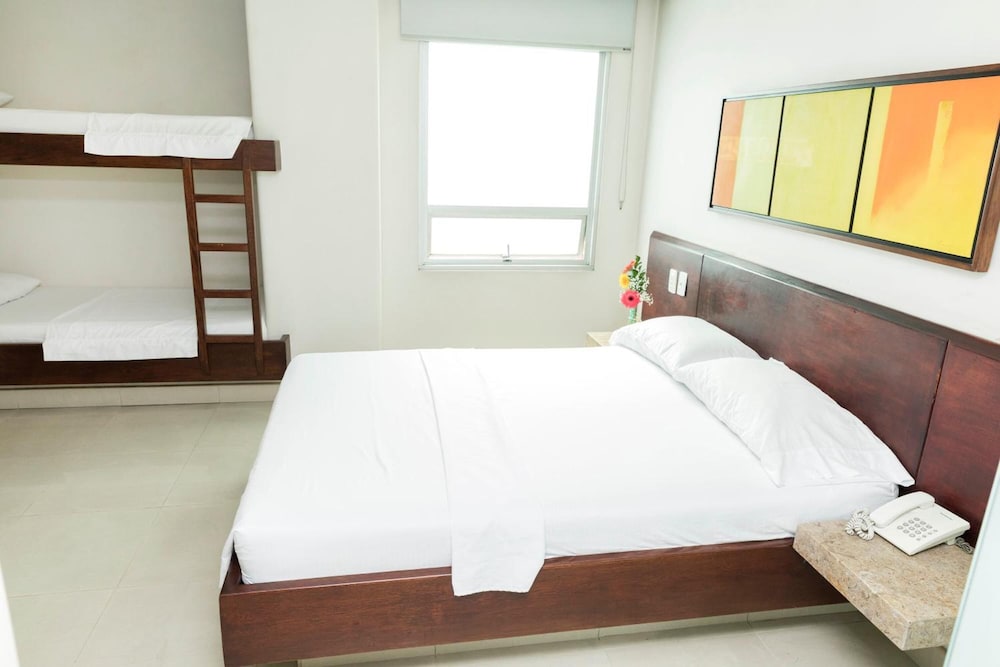 Hotel Romanza 27/45