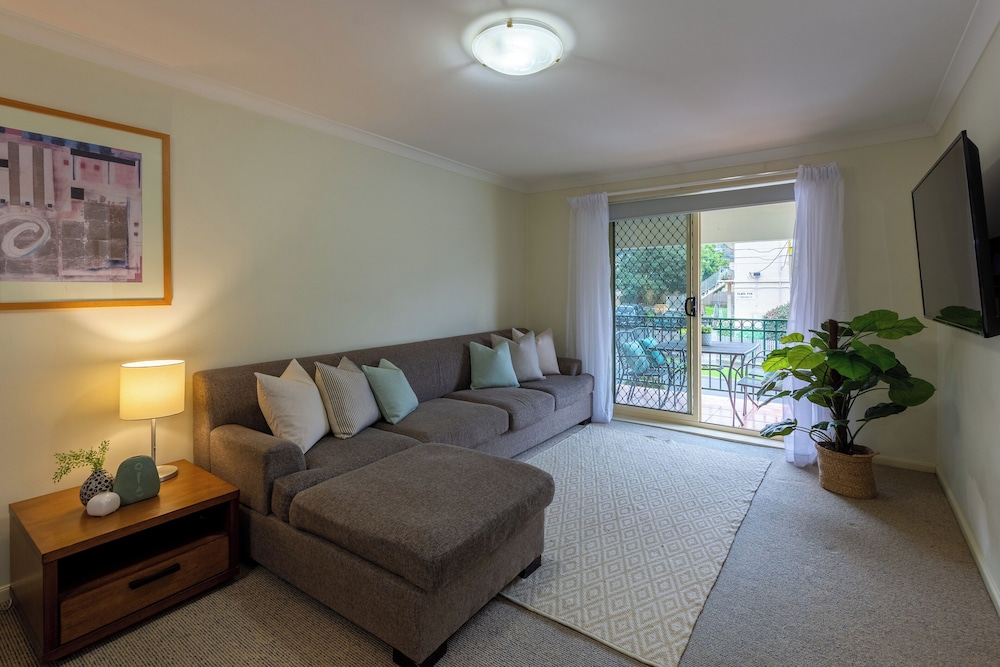 Lifestyle Apartments At Ferntree 25/66