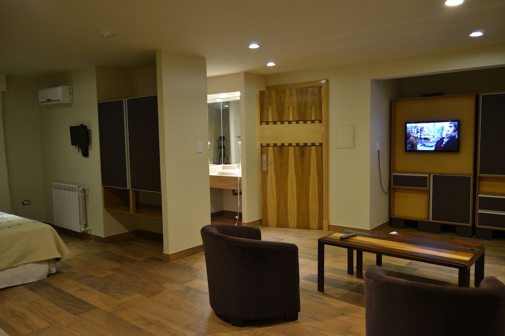 Plaza Paradiso Petit Hotel 43/62