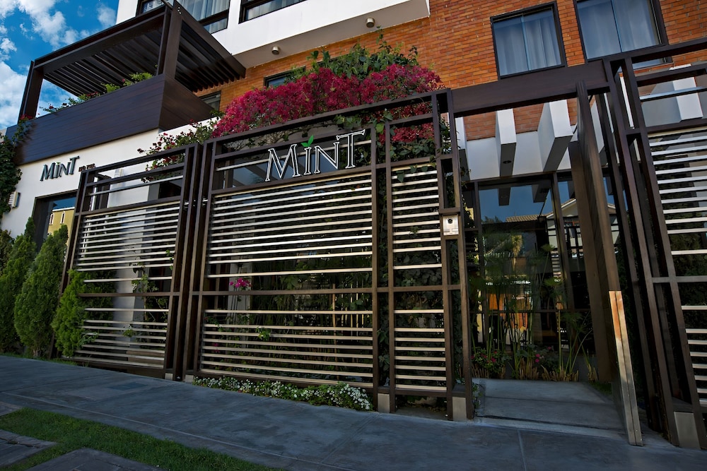 Mint Hotel 5/46