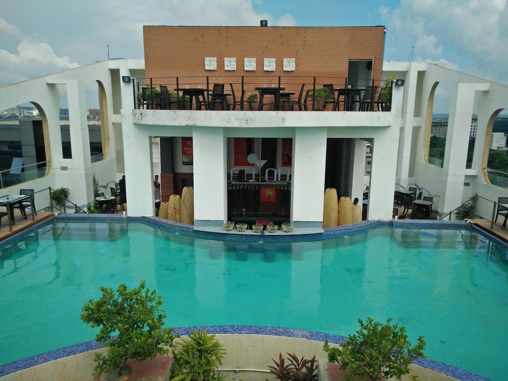 Senses Hotel 7/73