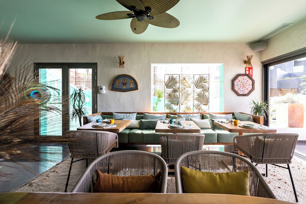 Mikasa Ibiza Boutique Hotel 51/56