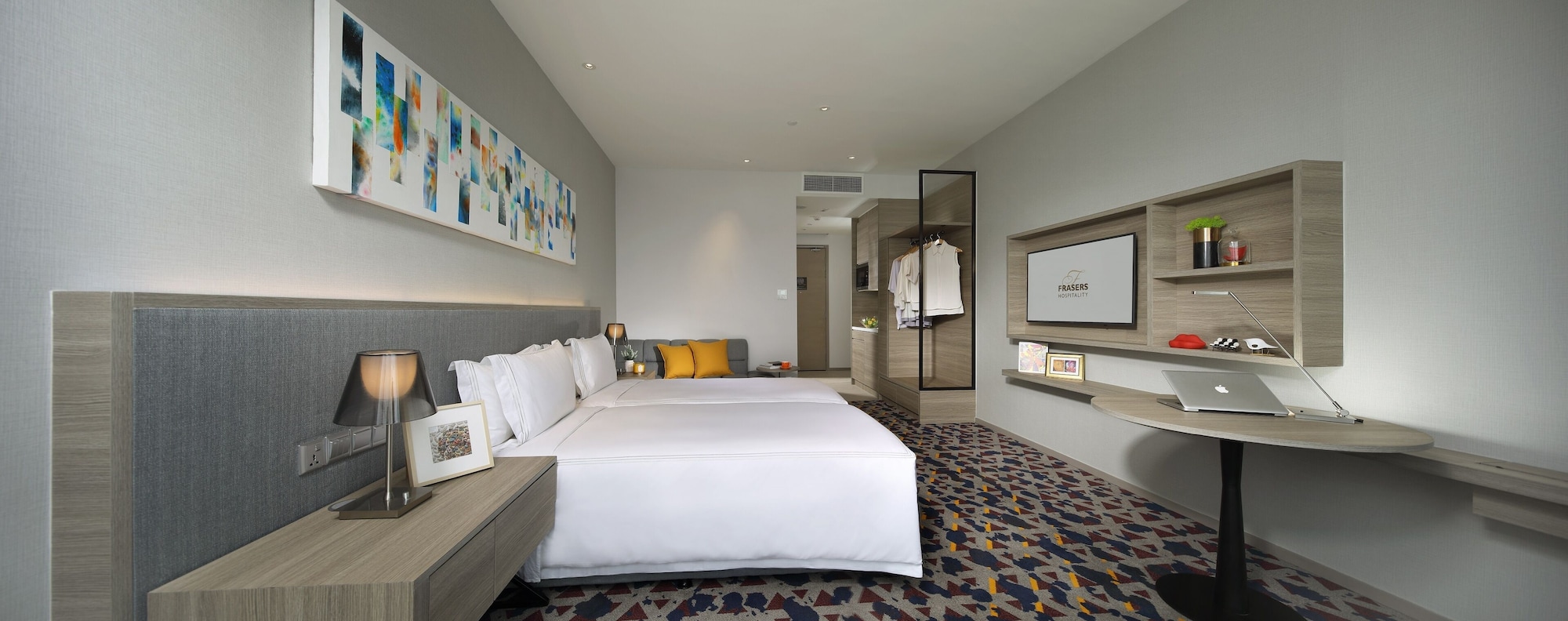 DELUXE, STUDIO, TWIN BEDS