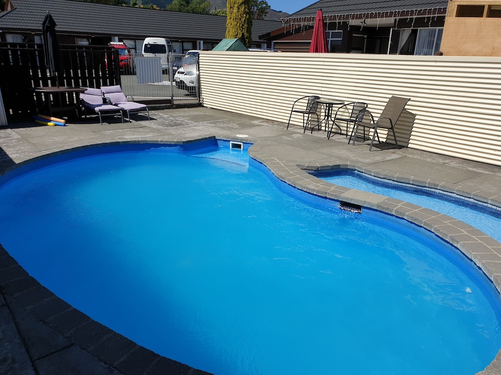 Oxford Court Motel 28/30