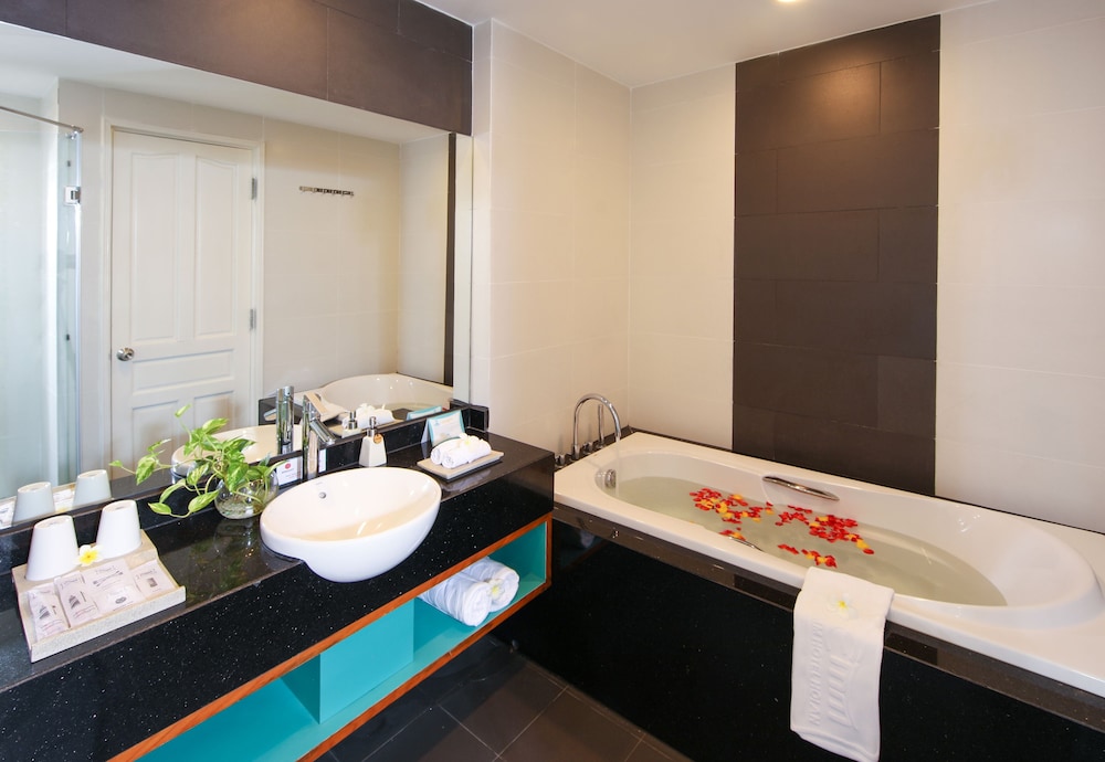 Emm Hotel Hoi An 50/50