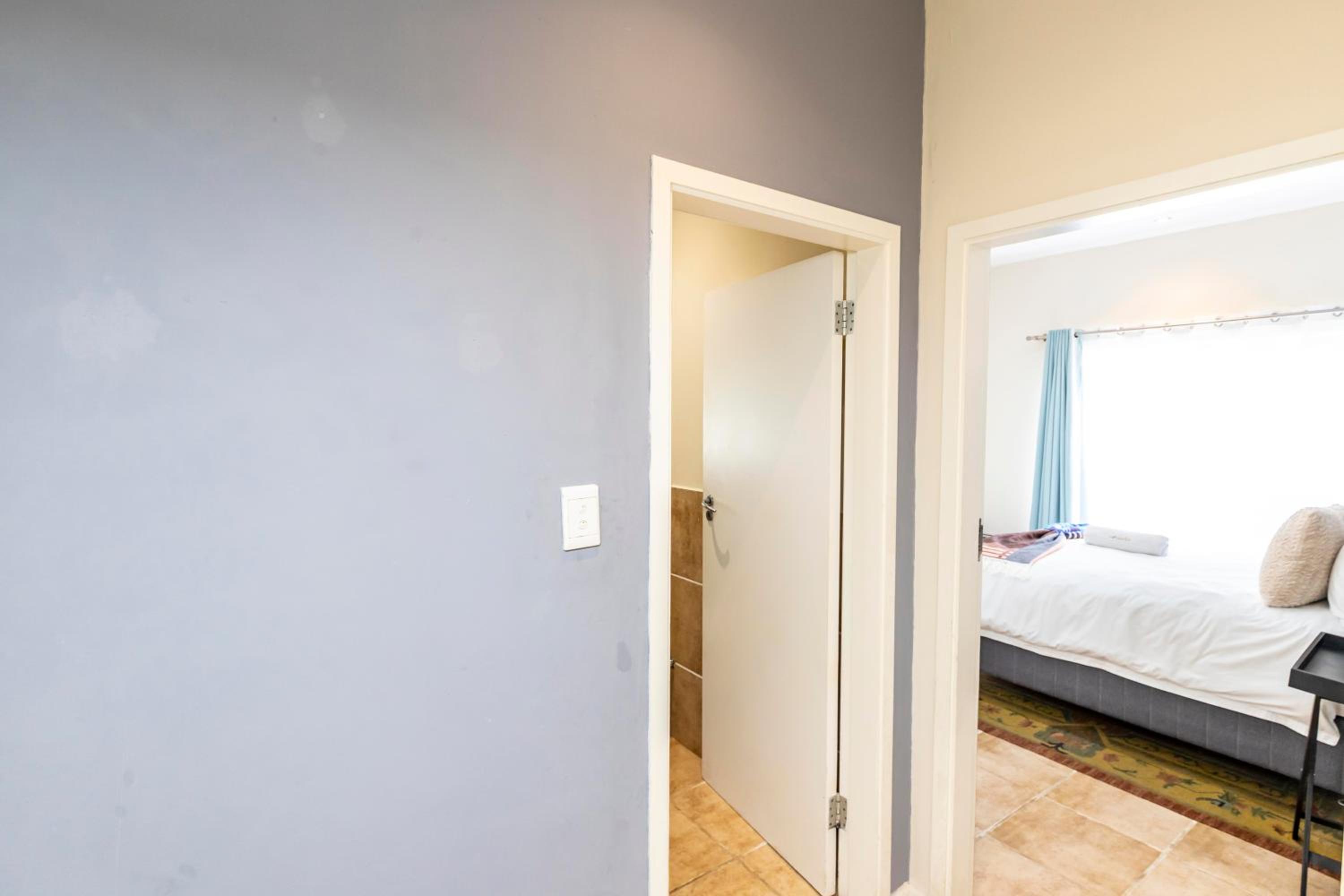 Modern Executive Unit 14/50