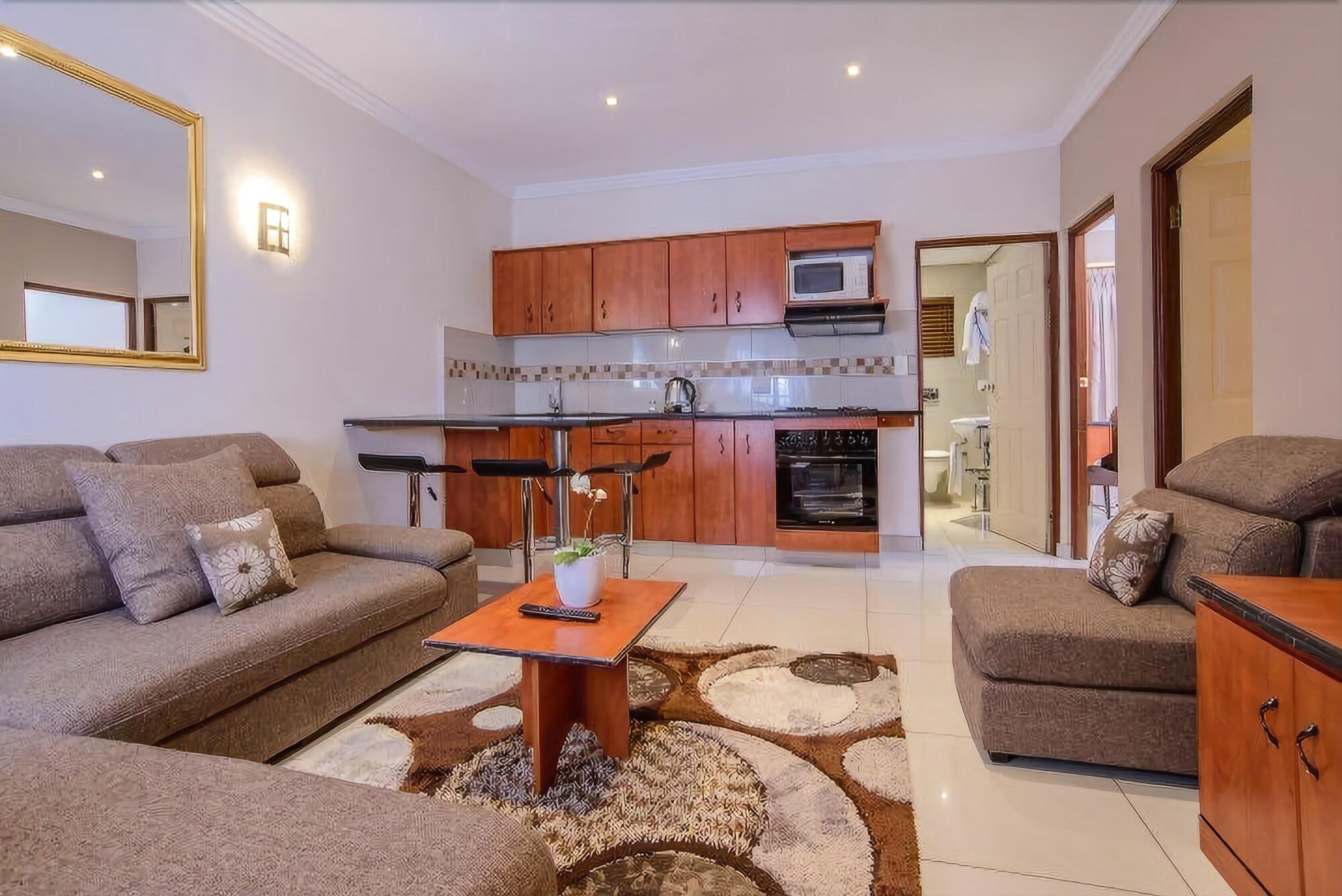 The Cycad Lodge & Chalets 26/50
