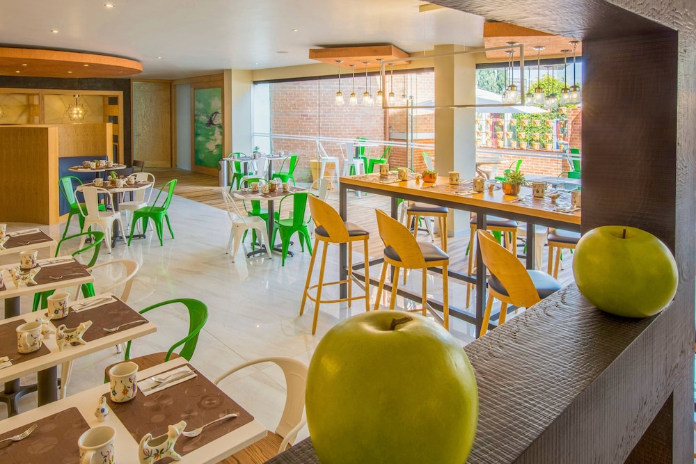Courtyard By Marriott Toluca Airport 25/45