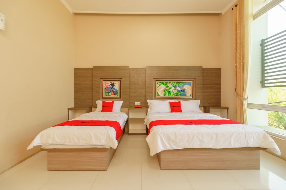 RedDoorz Resort Premium @ Sangkan Hurip Kuningan 13/49
