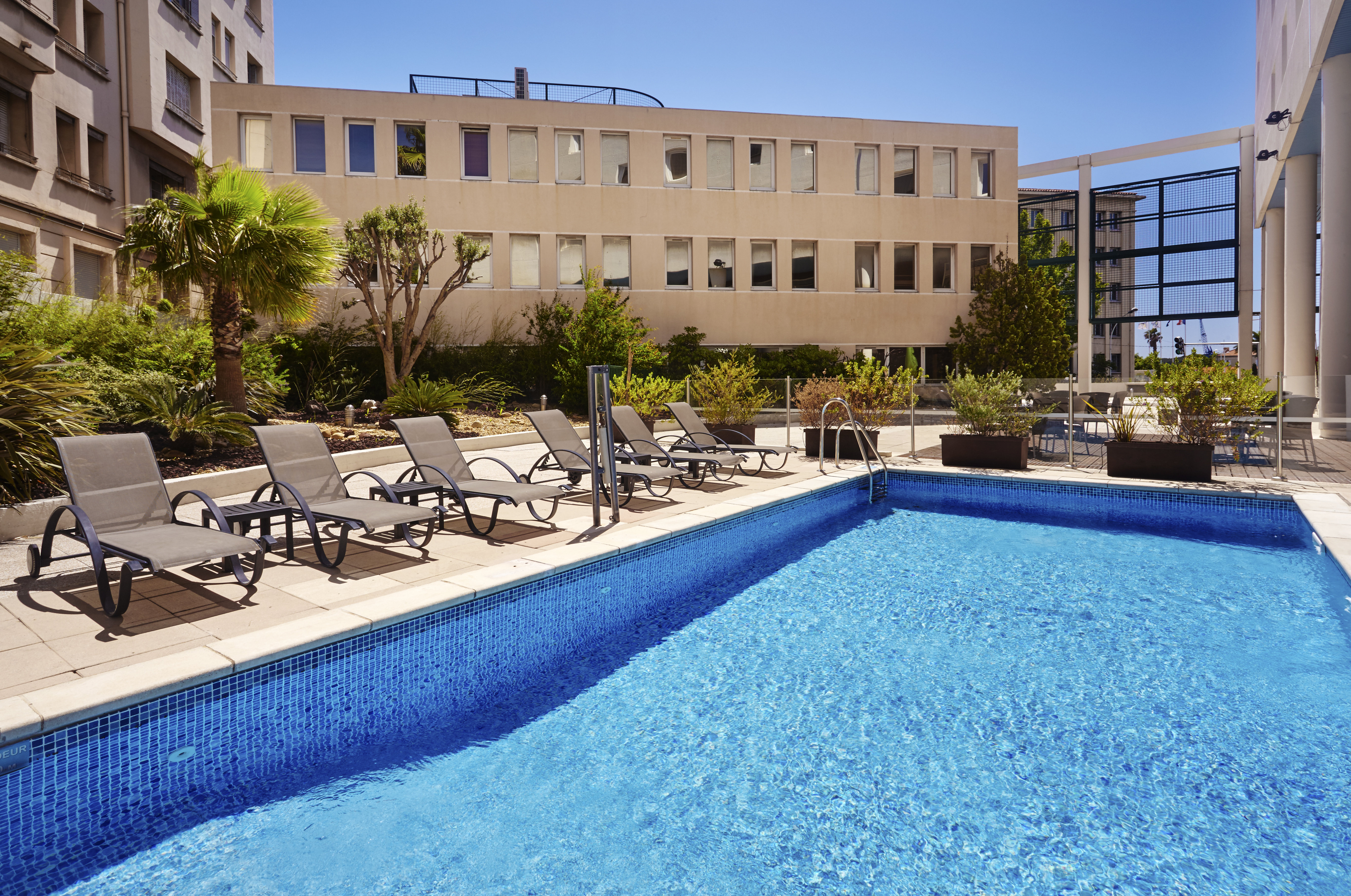 Holiday Inn Toulon City Centre 54/56