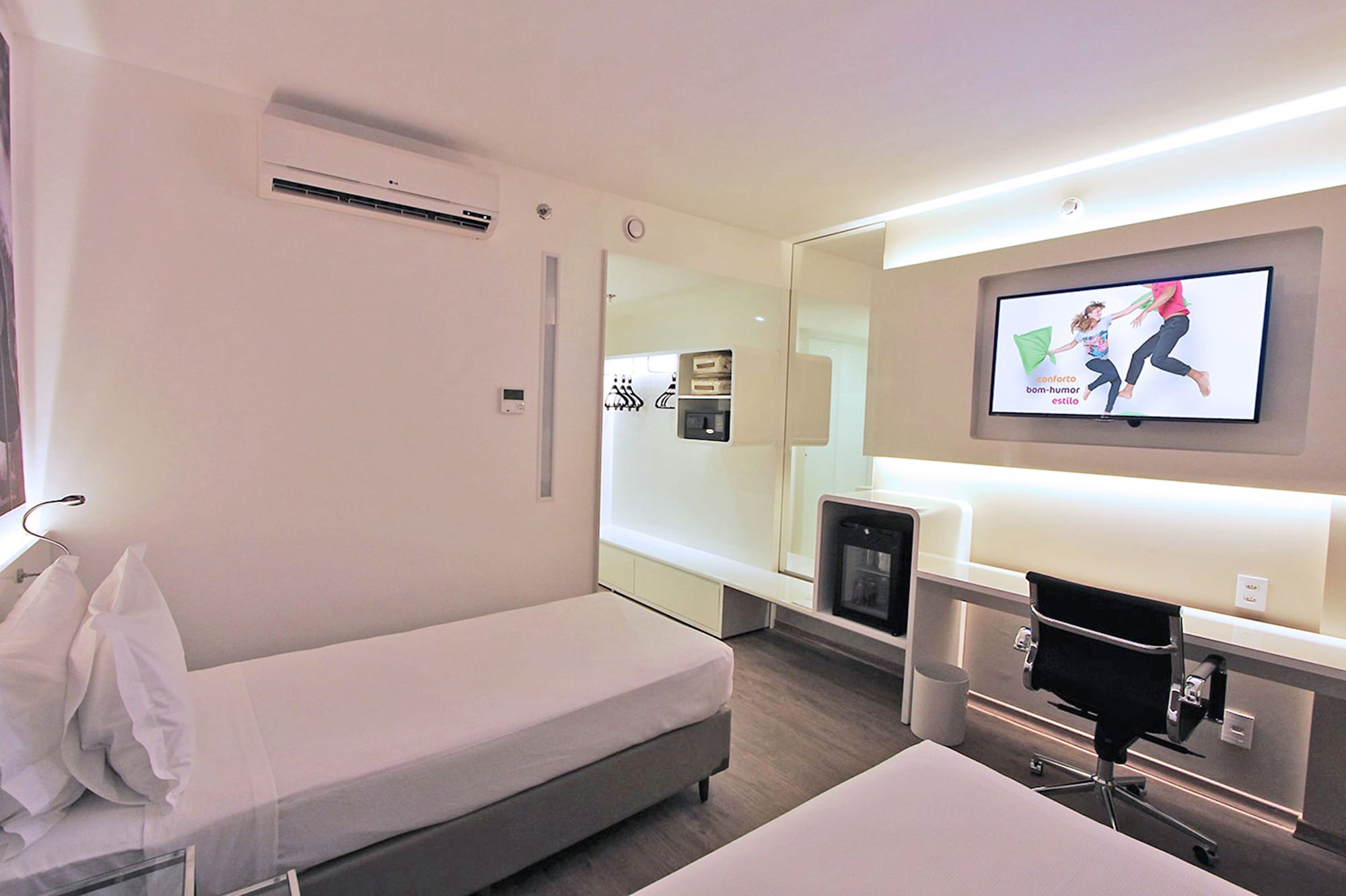 base concept hotel