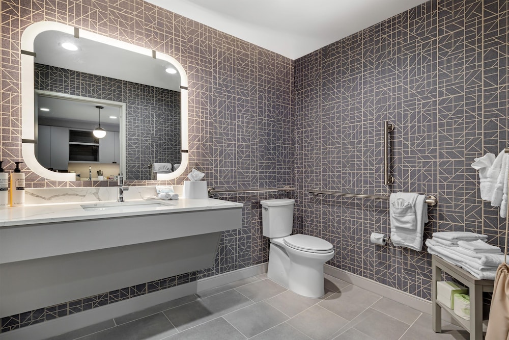 Homewood Suites by Hilton Walker Grand Rapids North 52/56