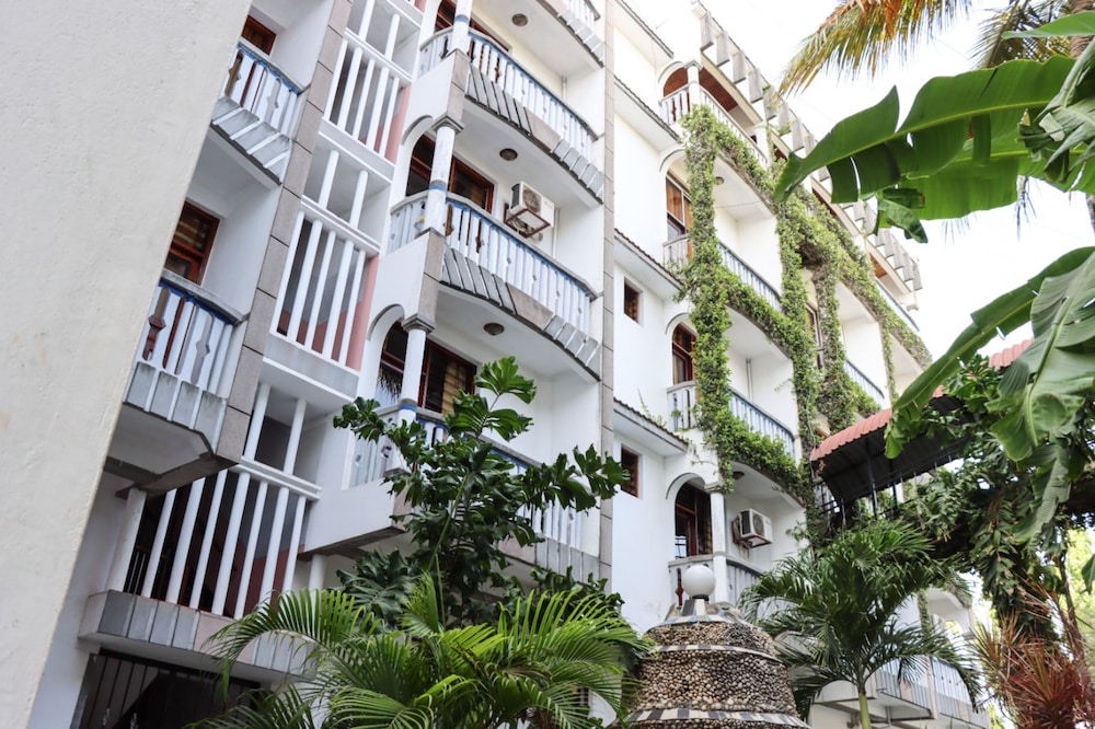 Darajani Hotel Ltd 2/50