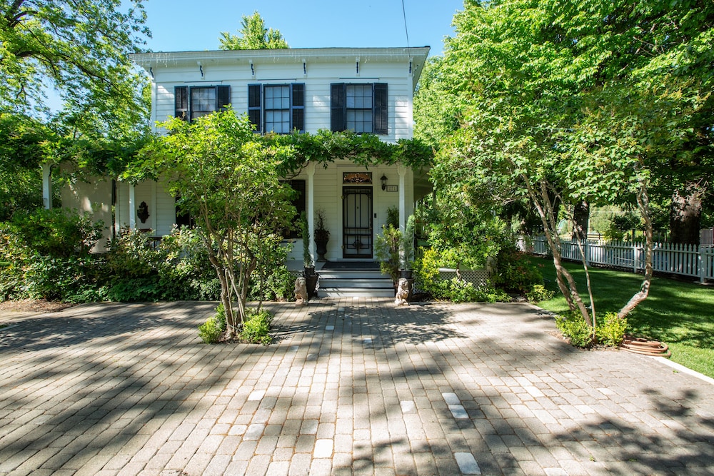 Dunbar House Inn And Event Property 40/50