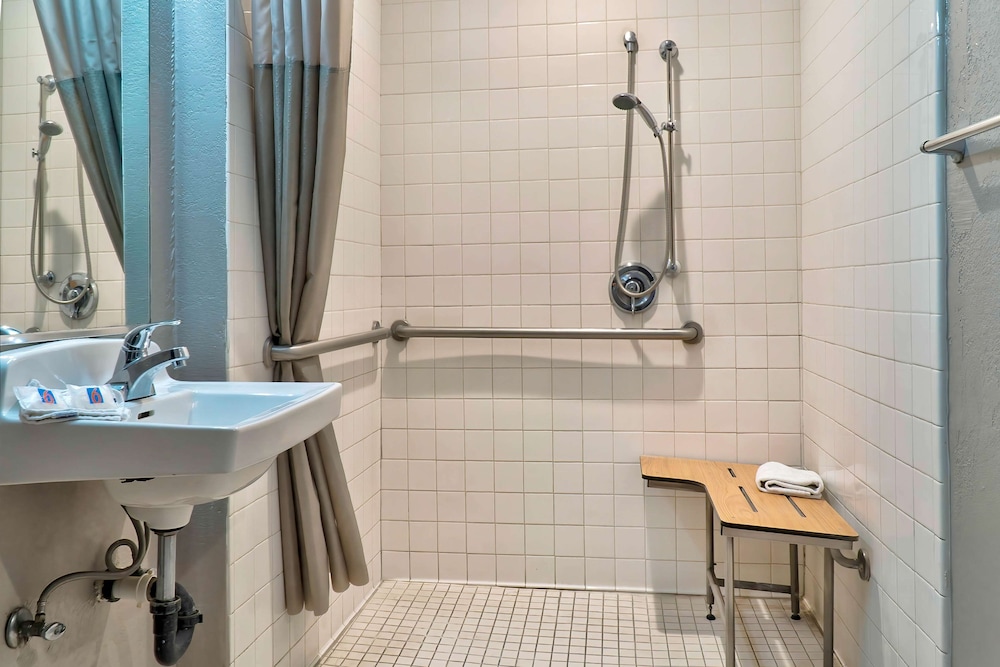 Motel6 El Monte, CA - Los Angeles 53/59
